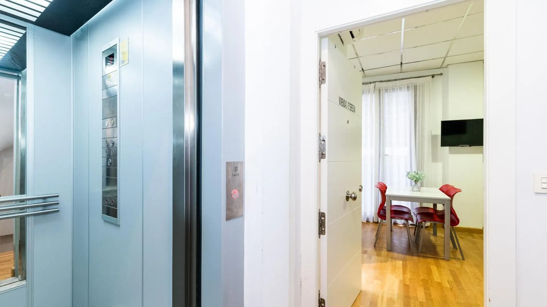 Wekey Homes, Centro Granada Catedral 0*,