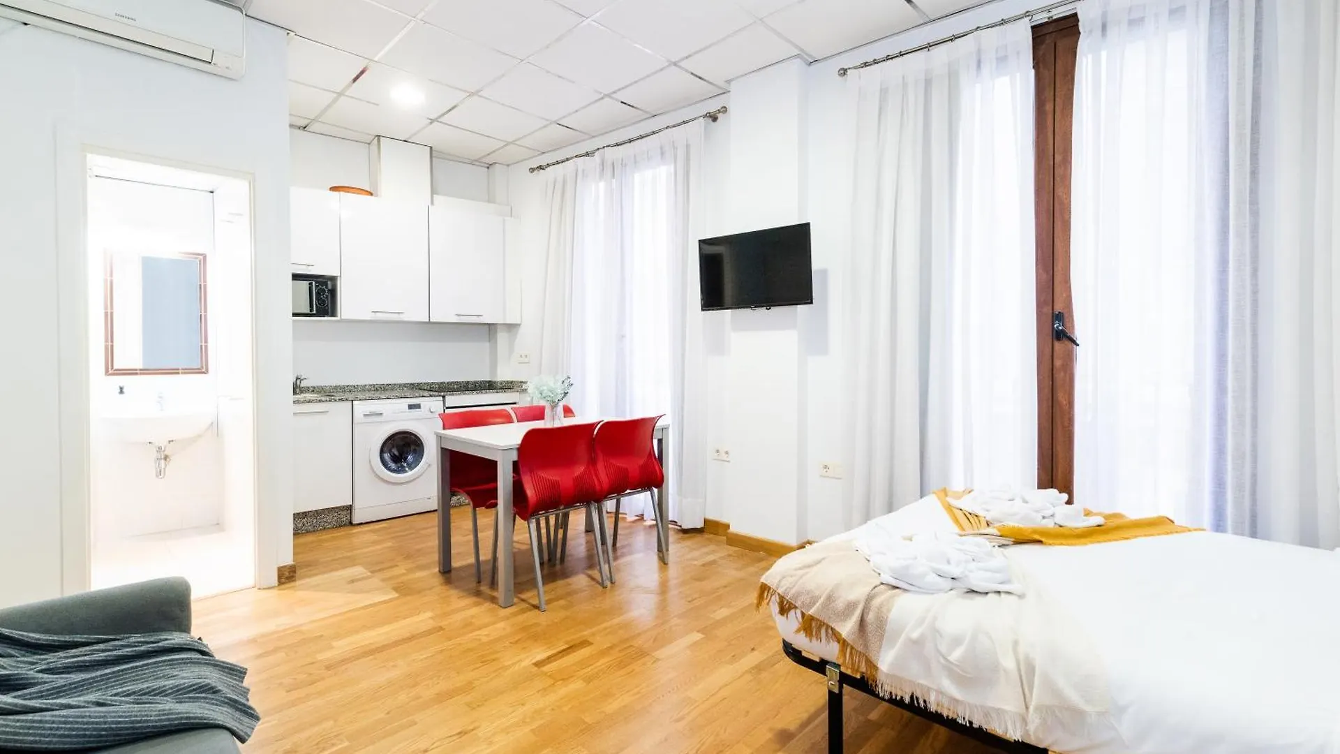 Wekey Homes, Centro Granada Catedral 0*,  Spain